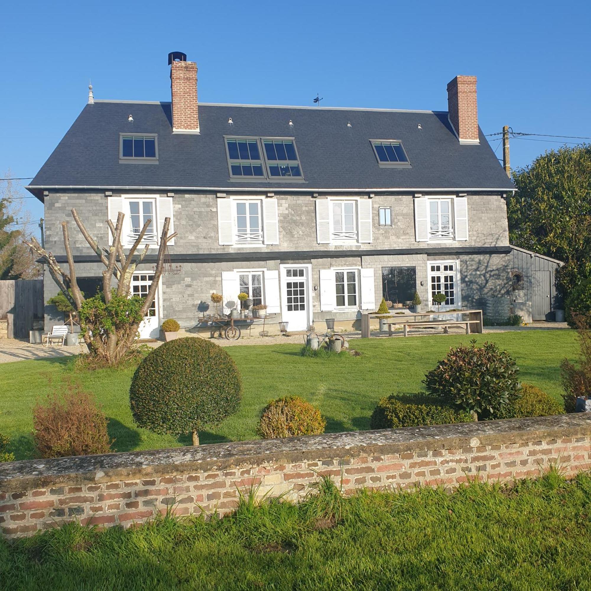 Par Hasard ou pas Saint-Martin-aux-Chartrains Exterior foto