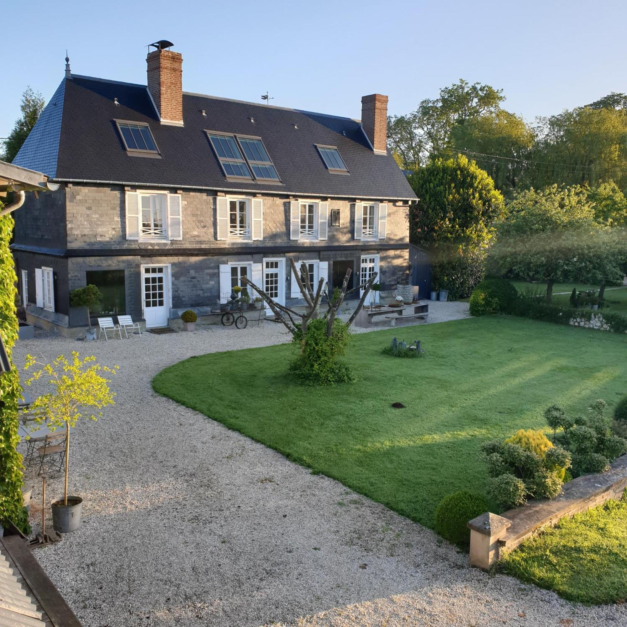 Par Hasard ou pas Saint-Martin-aux-Chartrains Exterior foto